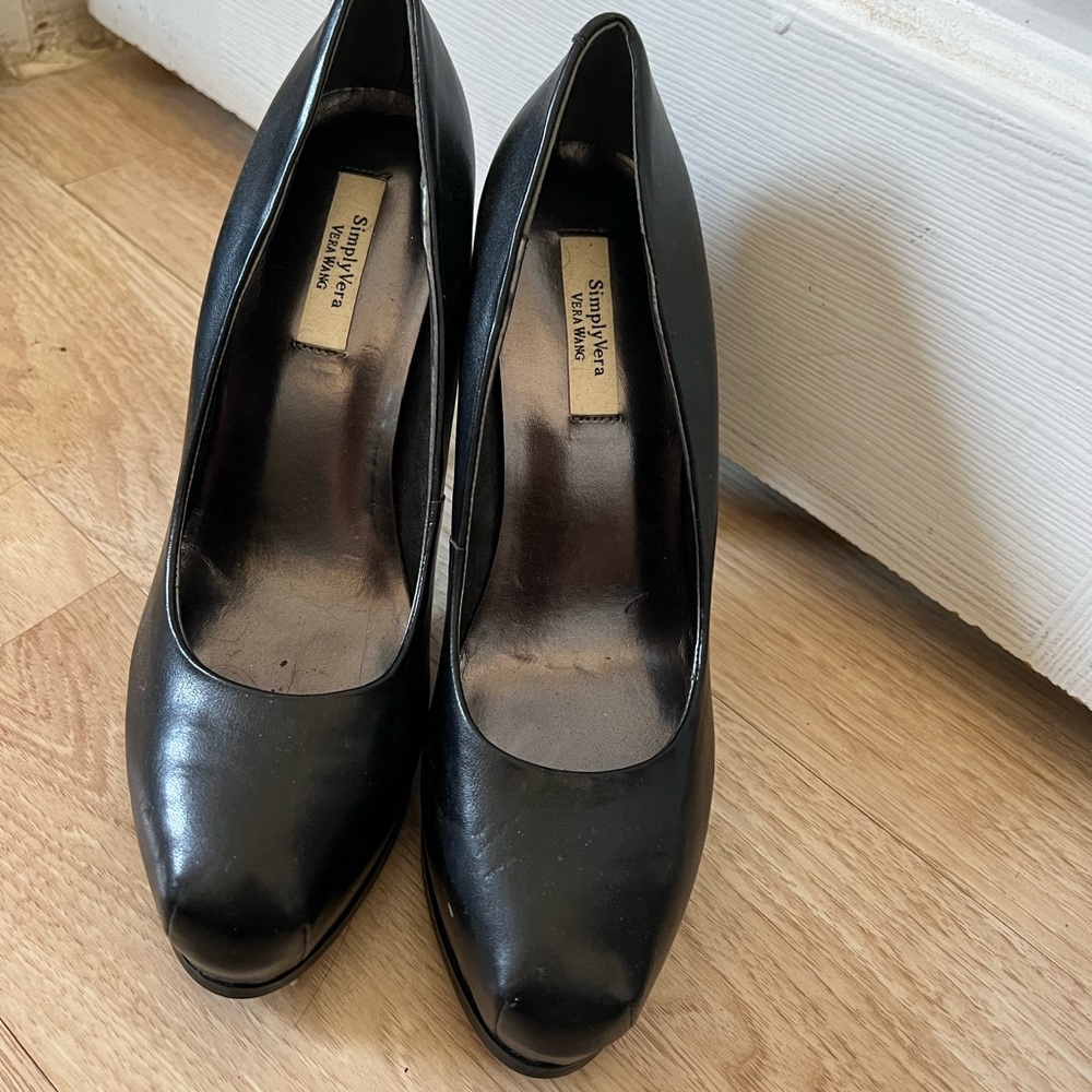 Simply Vera Vera Wang Heels. Size 7.5.